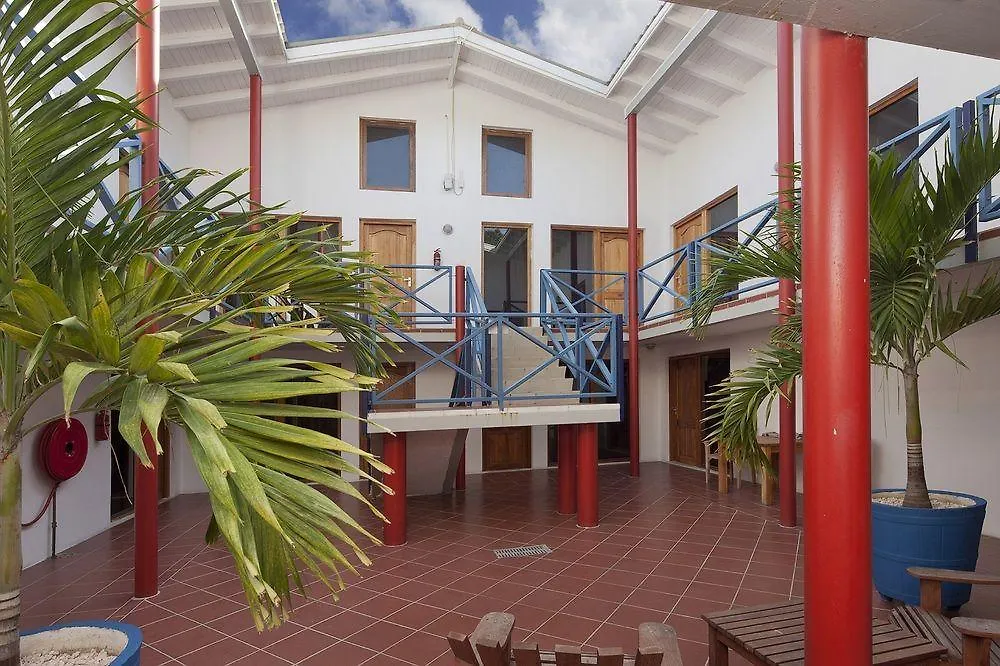 The Ritz Hostel Виллемстад