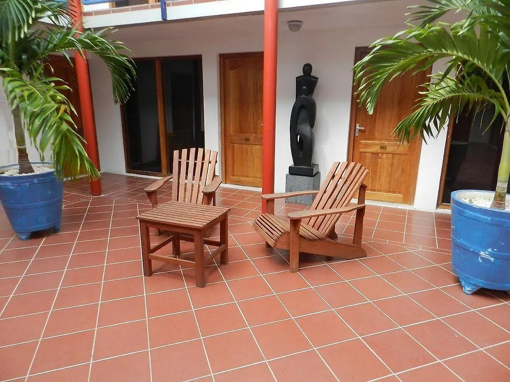 The Ritz Hostel Виллемстад 0*,  Кюрасао