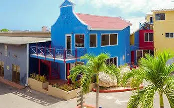 The Ritz Hostel Виллемстад