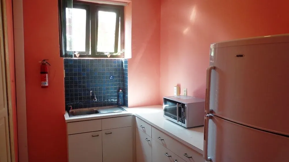 The Ritz Hostel Виллемстад